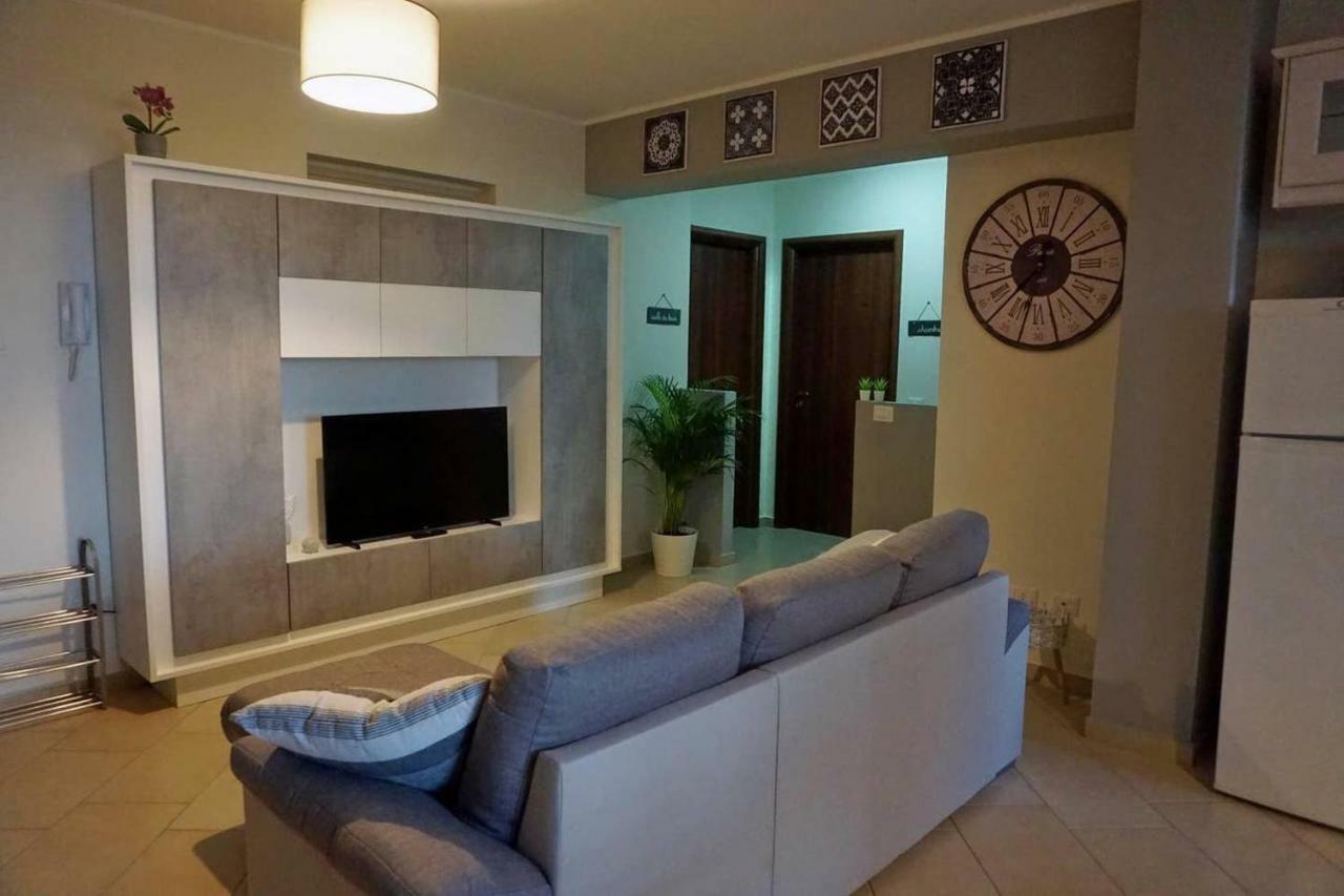 Lilly'S House Apartment จีอาร์ดีนี นักซอส ภายนอก รูปภาพ
