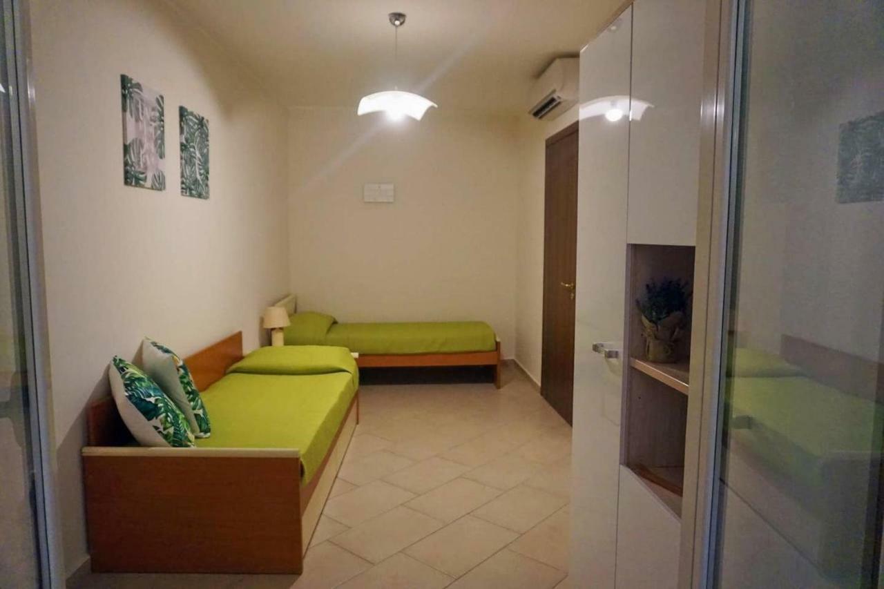Lilly'S House Apartment จีอาร์ดีนี นักซอส ภายนอก รูปภาพ